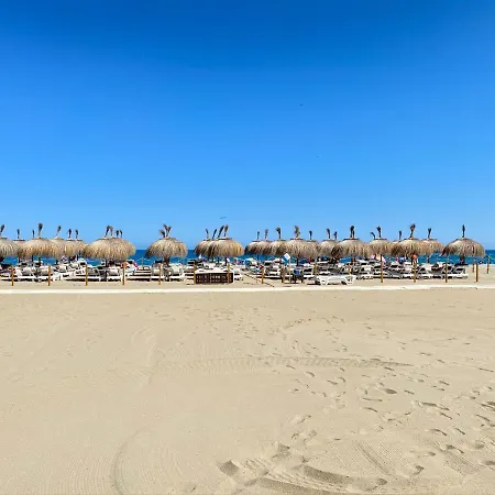 Daire W/balcony View & Pool