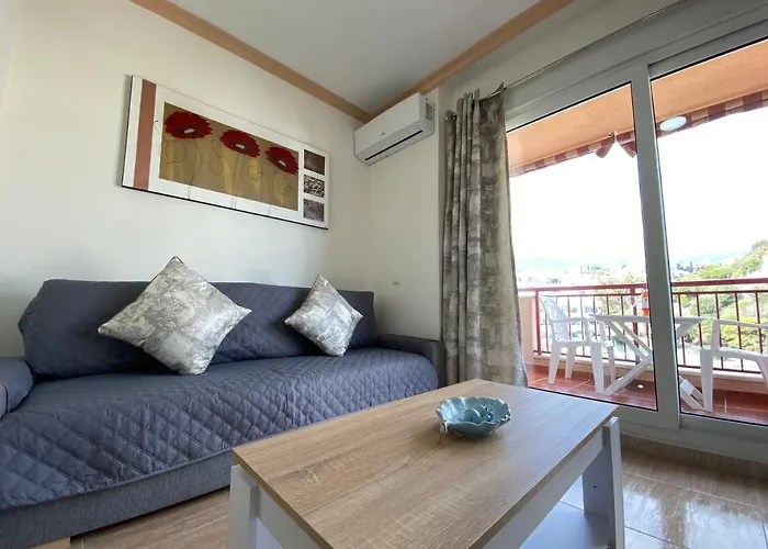 W/balcony View & Pool Appartement *