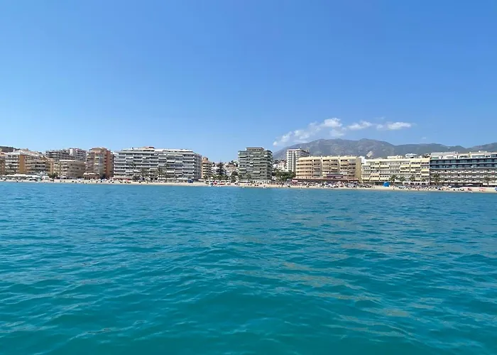 W/balcony View & Pool *