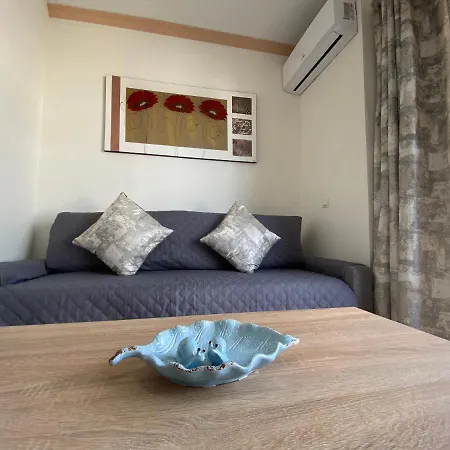 W/balcony View & Pool Lejlighed Fuengirola