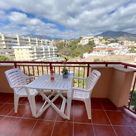 W/balcony View & Pool Фуэнхирола