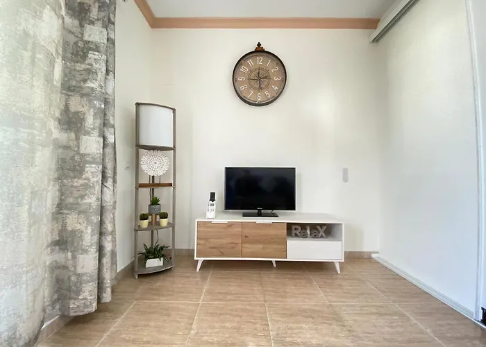 Apartment W/balcony View & Pool Fuengirola