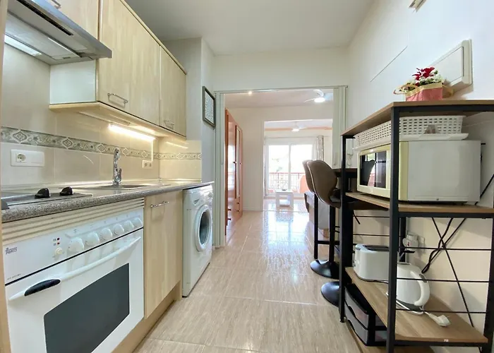 Apartment W/balcony View & Pool Fuengirola