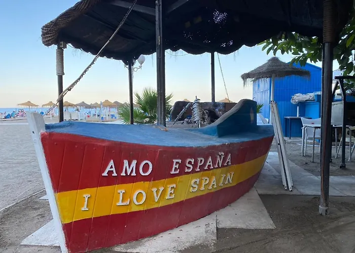 W/balcony View & Pool Apartment Fuengirola