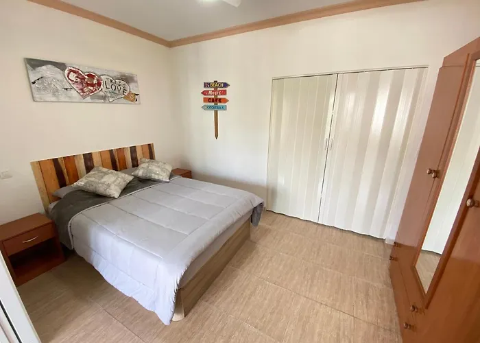 W/balcony View & Pool Apartment